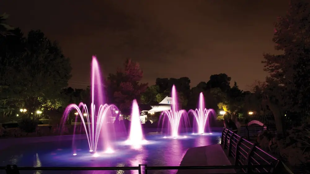 Designing floating fountains for gardens and parks