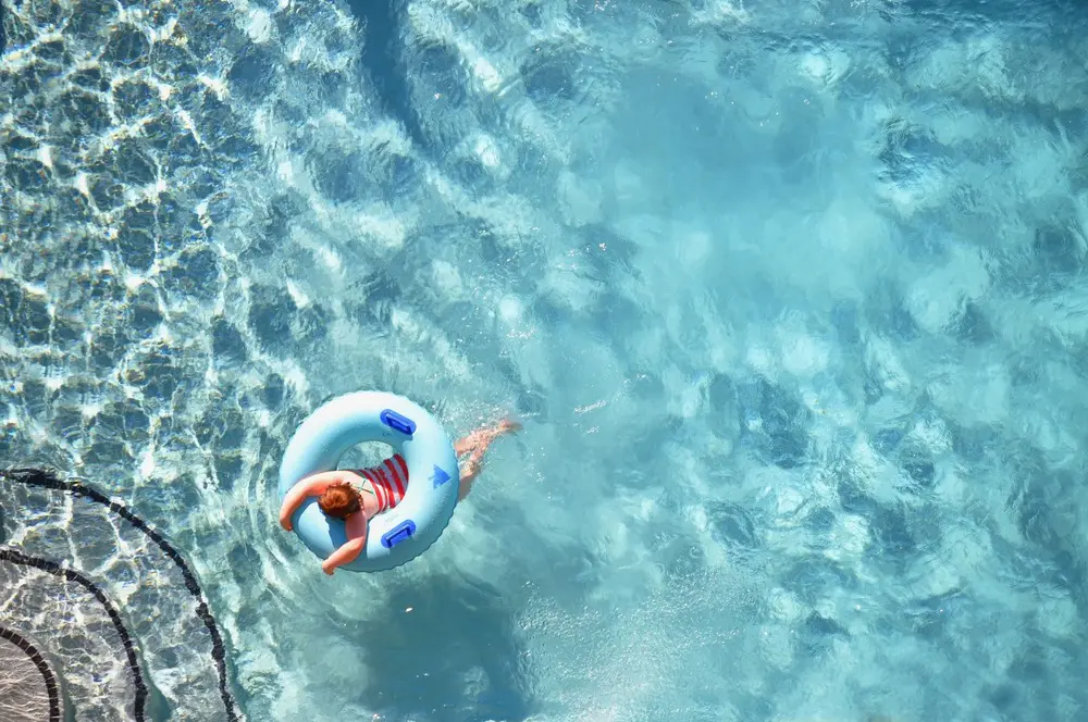 Cómo conseguir un agua perfecta con el sistema de filtración de piscina